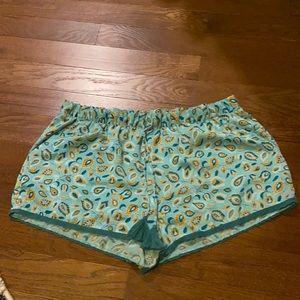 Aerie paisley sleep shorts with pockets